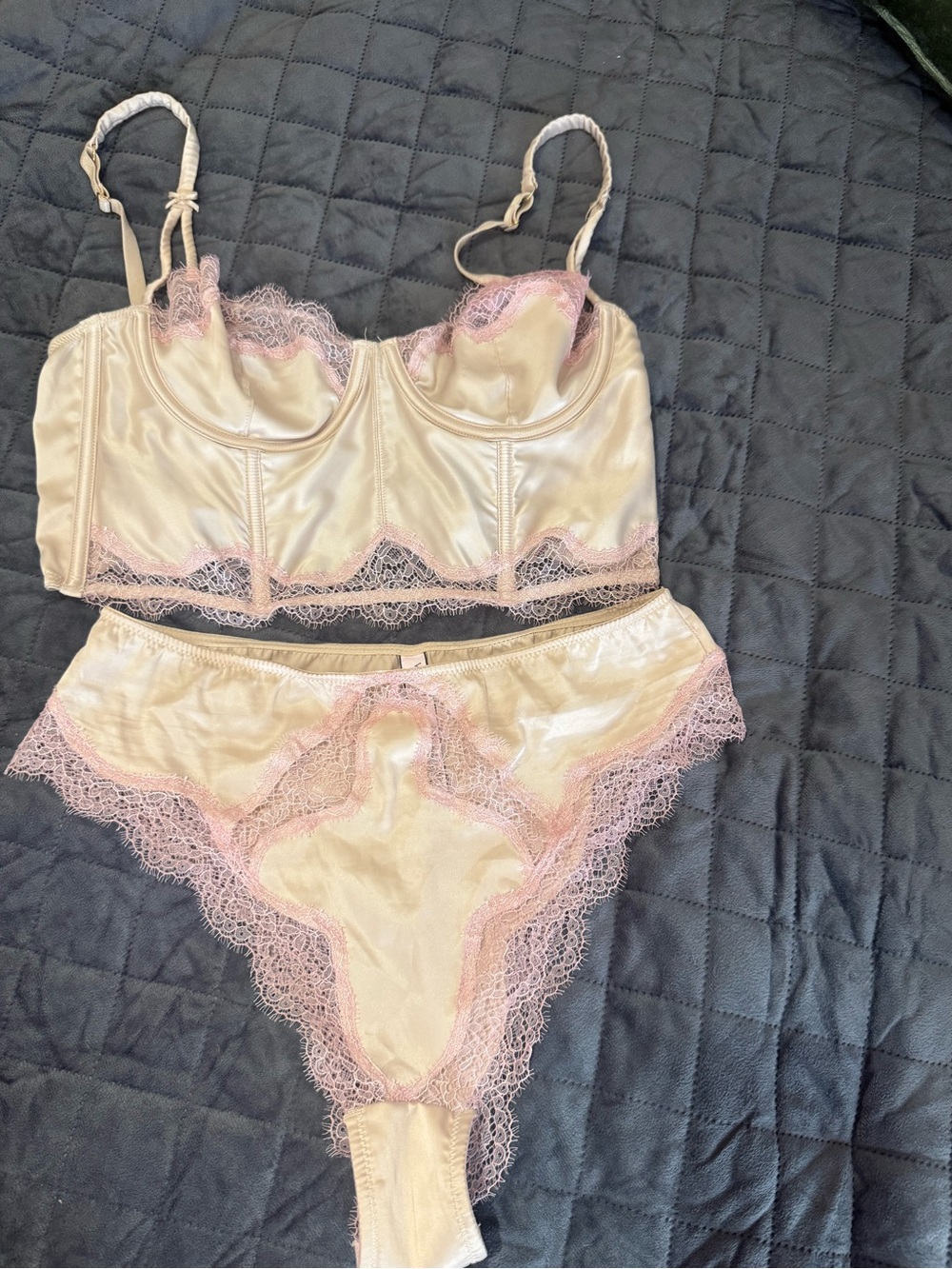 Victoria's Secret Satin Longline Bra & Lace Bikini Set — Cream/Pink